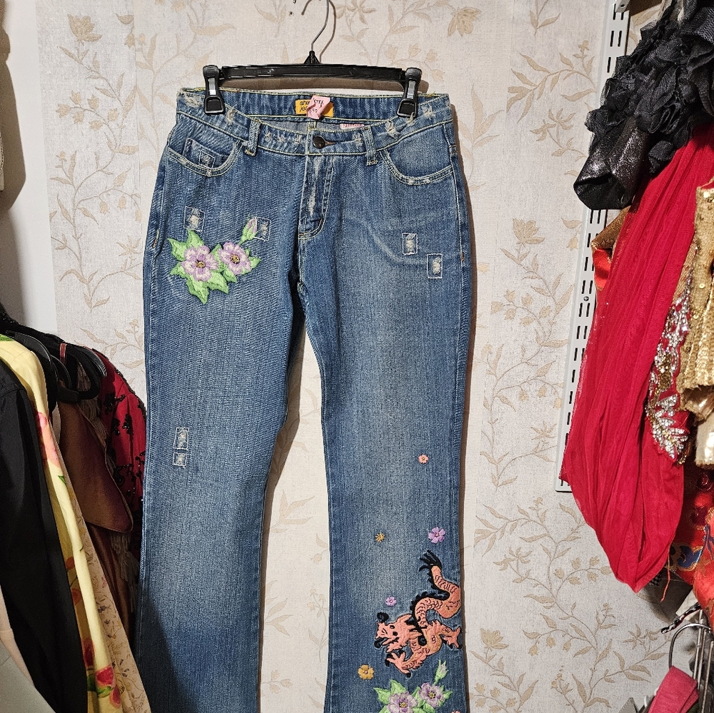 Sharagano Vintage Women's Embroidered Jeans